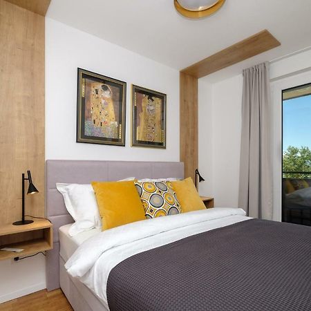 Studio Apartman Krila Wings- Parking In Garage Zagrzeb Zewnętrze zdjęcie