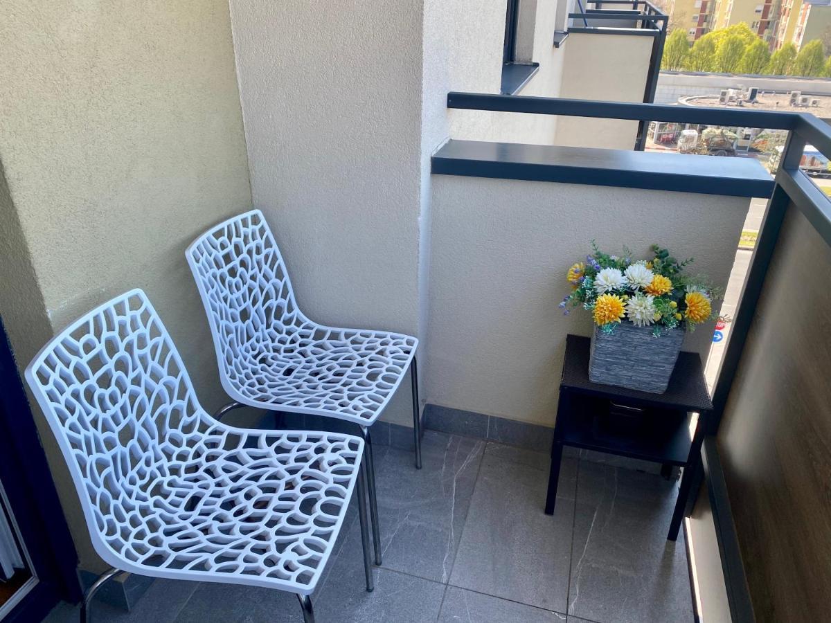 Studio Apartman Krila Wings- Parking In Garage Zagrzeb Zewnętrze zdjęcie