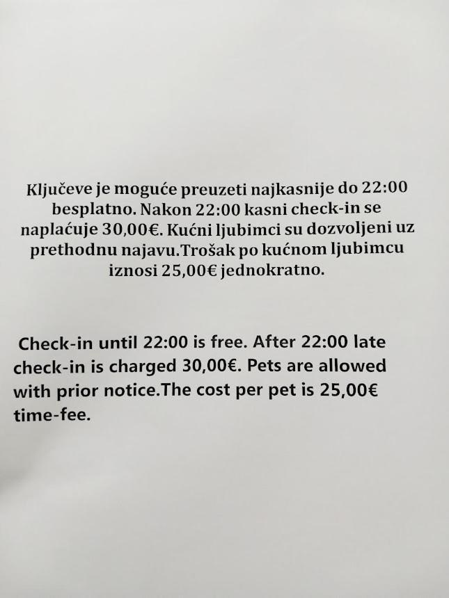 Studio Apartman Krila Wings- Parking In Garage Zagrzeb Zewnętrze zdjęcie