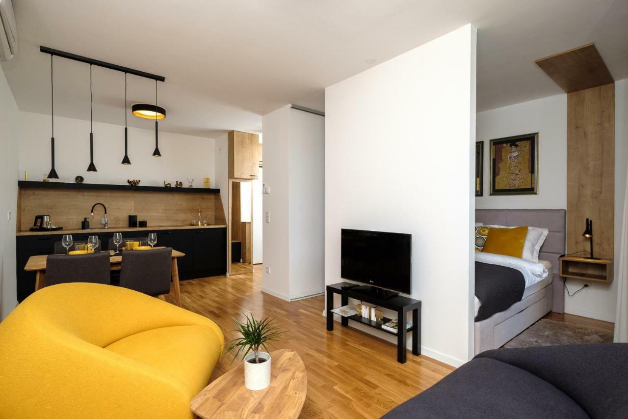 Studio Apartman Krila Wings- Parking In Garage Zagrzeb Zewnętrze zdjęcie