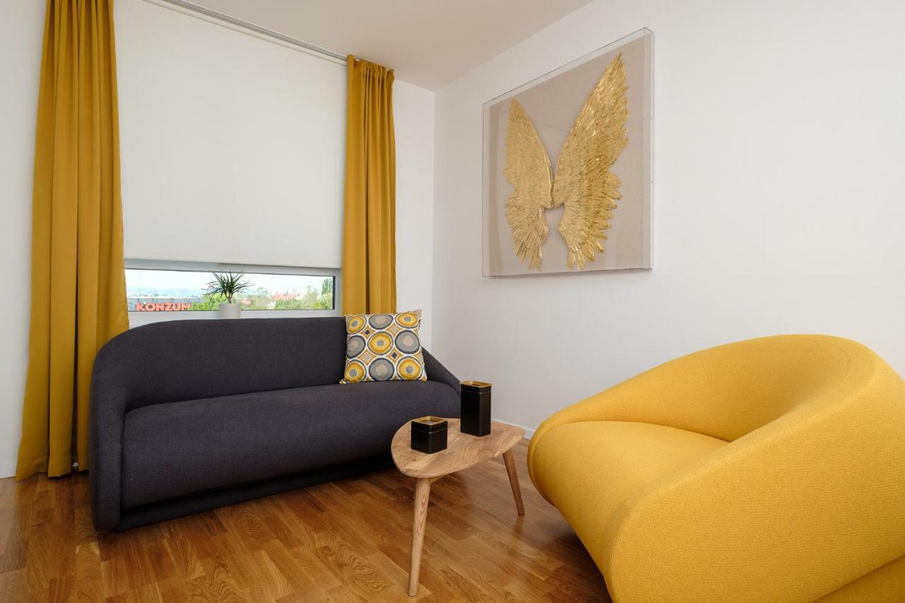 Studio Apartman Krila Wings- Parking In Garage Zagrzeb Zewnętrze zdjęcie