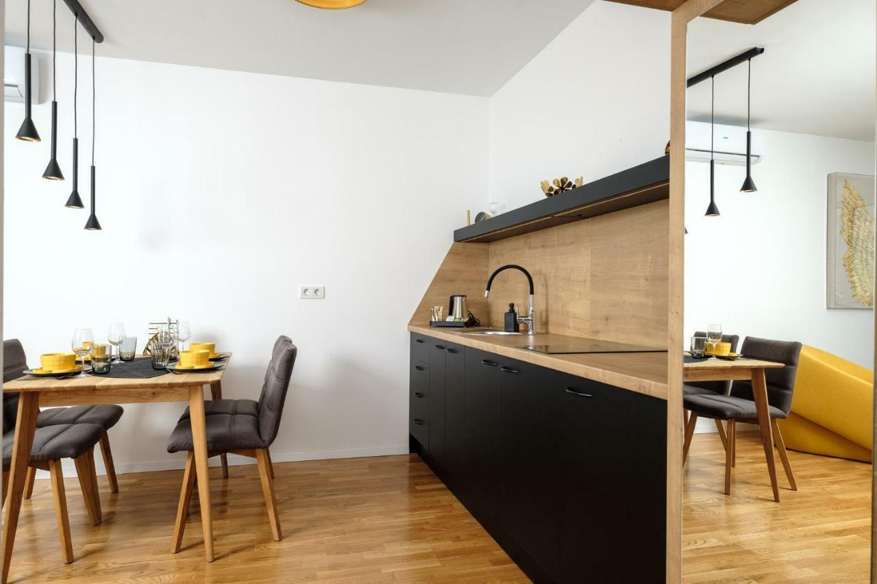 Studio Apartman Krila Wings- Parking In Garage Zagrzeb Zewnętrze zdjęcie