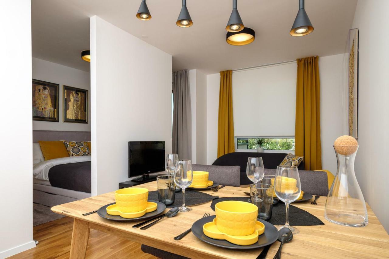 Studio Apartman Krila Wings- Parking In Garage Zagrzeb Zewnętrze zdjęcie
